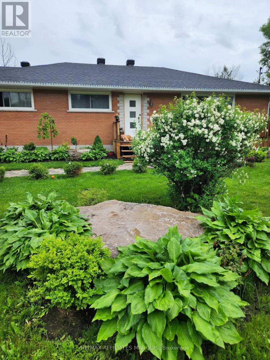 7349 Roger Stevens Drive, Montague, Ontario  K7A 4S6 - Photo 2 - X12848210