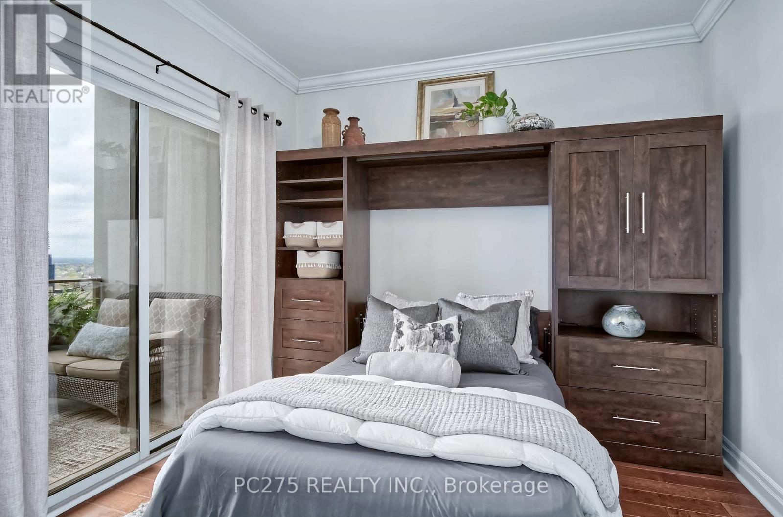 2401 - 330 Ridout Street N, London East, Ontario  N6C 3Z3 - Photo 13 - X13065326