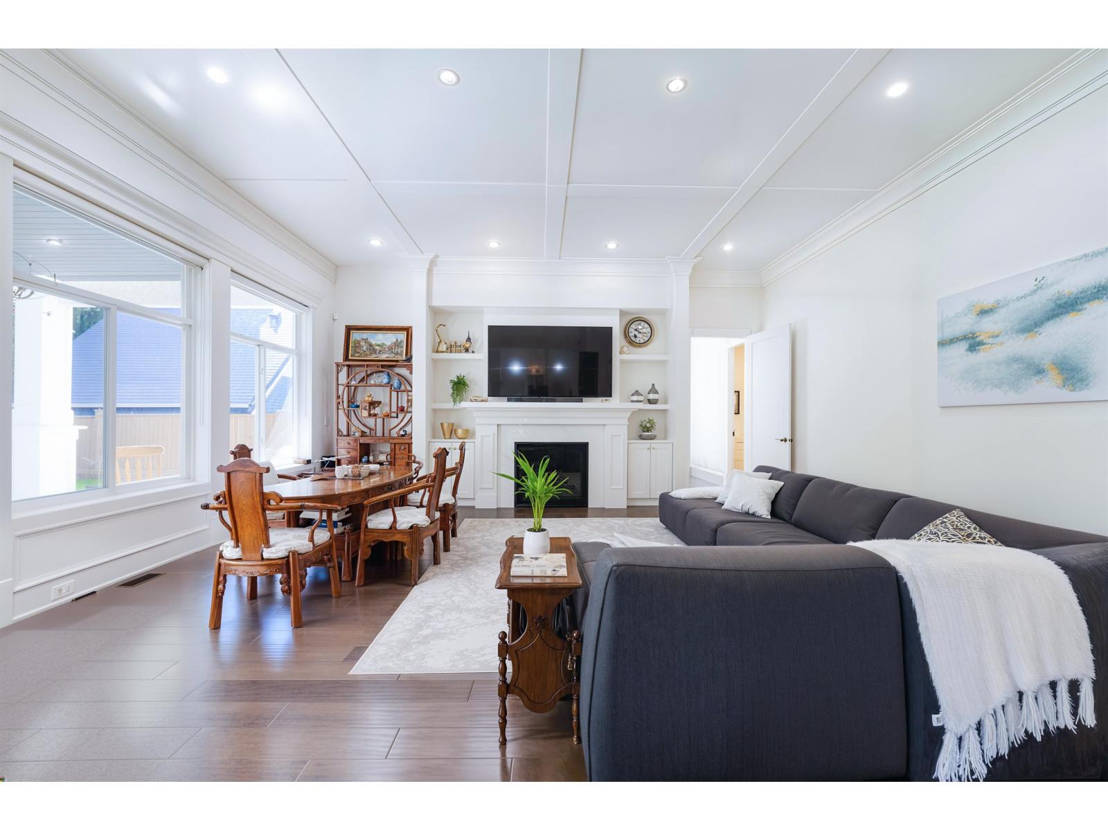 13062 15a Avenue, Surrey, British Columbia  V4A 1M3 - Photo 2 - R3117591