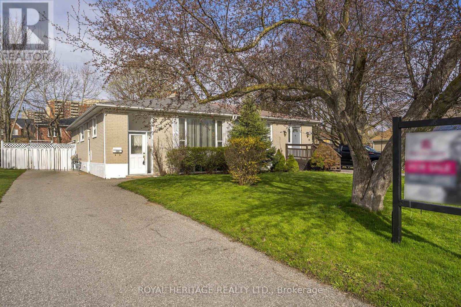 121 TULLOCH DRIVE, Ajax, Ontario