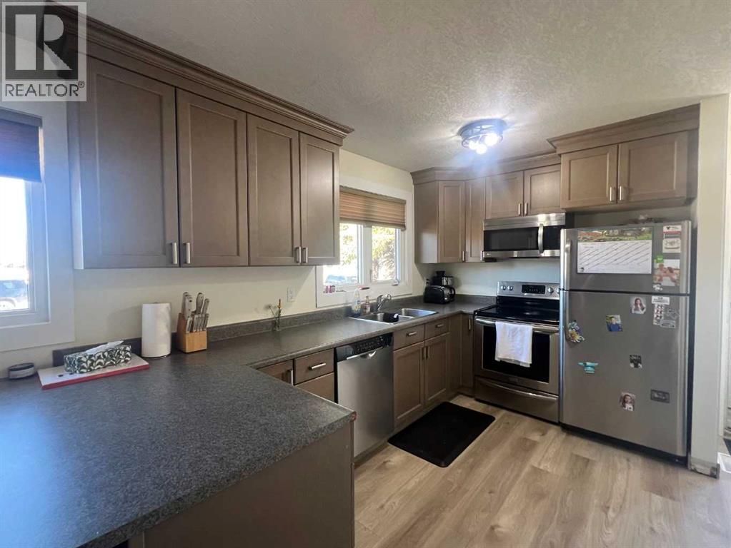 4830 16 Avenue, Edson, Alberta  T7E 1G4 - Photo 8 - A2306063