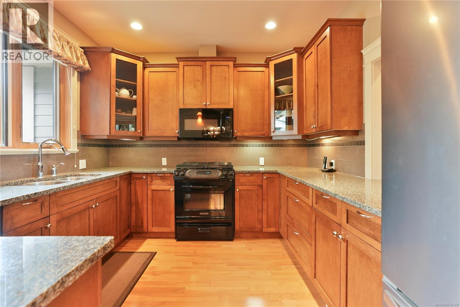 13 630 Brookside Rd, Colwood, British Columbia  V9C 3A2 - Photo 11 - 1032149