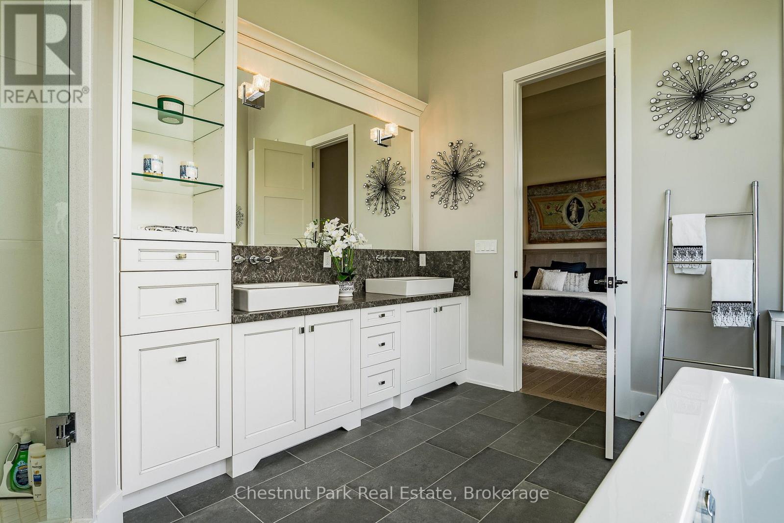 1 Windrose Valley Boulevard, Clearview, Ontario  L9Y 0K2 - Photo 45 - S13065468