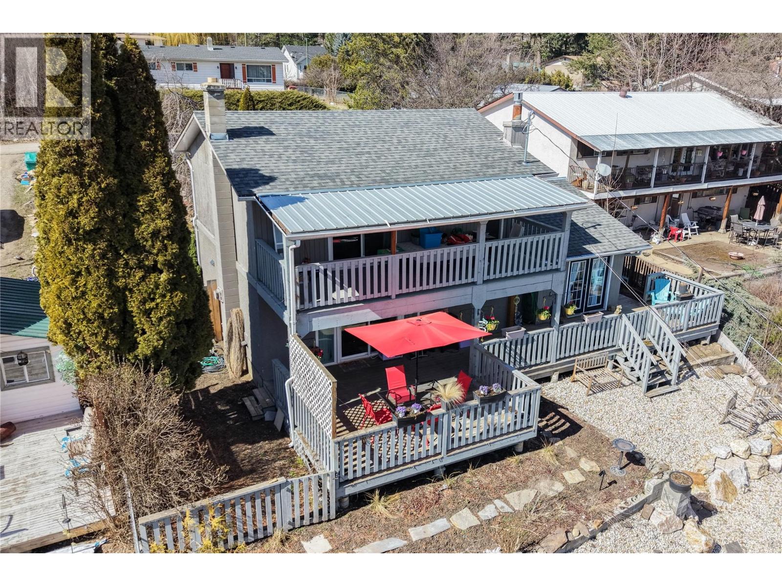 2138 Catt Avenue, Lumby, British Columbia  V0E 2G0 - Photo 4 - 10380831
