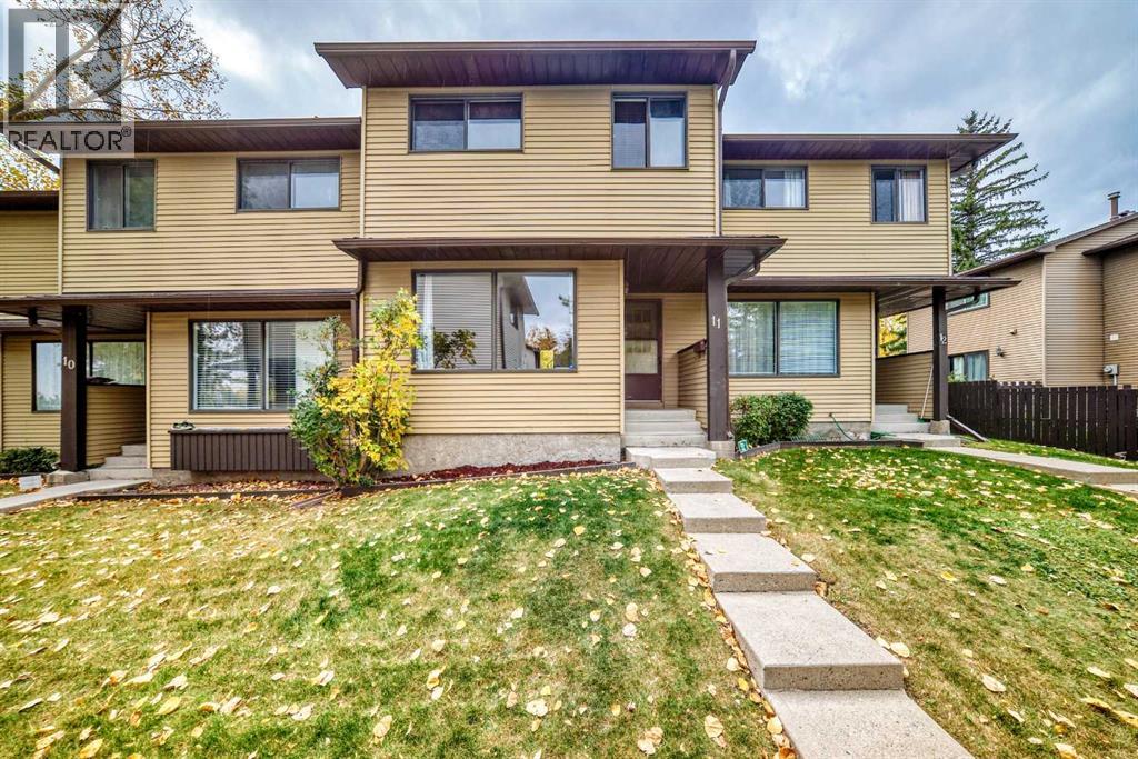 #11, 380 Bermuda Drive NW, Calgary, Alberta  T3K 2B2 - Photo 1 - A2282884