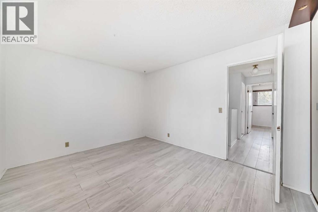 #11, 380 Bermuda Drive NW, Calgary, Alberta  T3K 2B2 - Photo 14 - A2282884