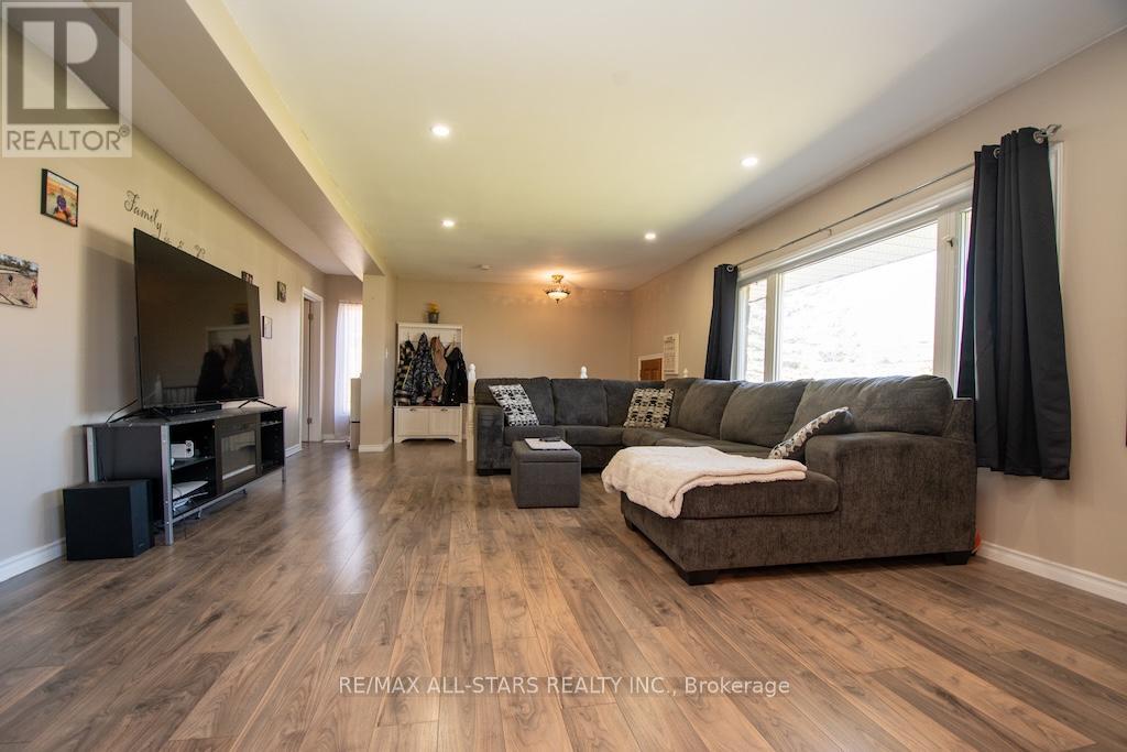 1426 Highway 7a, Kawartha Lakes, Ontario  L0A 1A0 - Photo 4 - X13065328