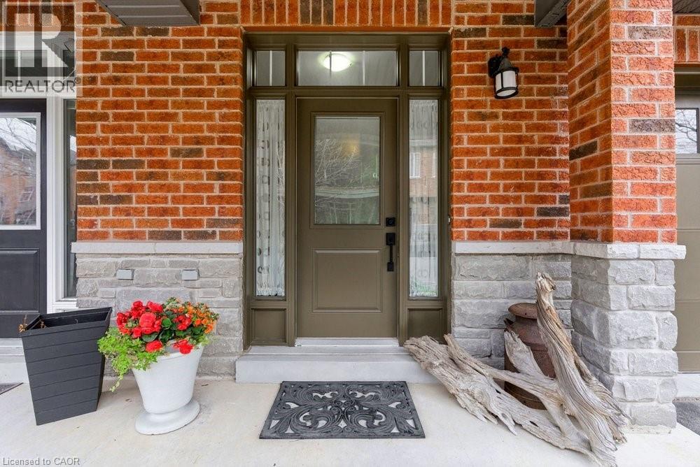 2362 Peppiatt Common, Burlington, Ontario  L7R 0C8 - Photo 2 - 40825341