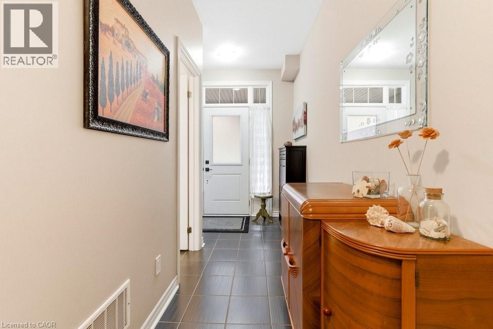 2362 Peppiatt Common, Burlington, Ontario  L7R 0C8 - Photo 4 - 40825341