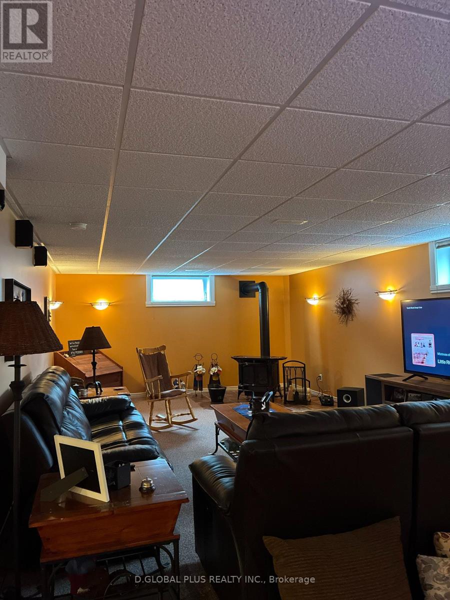8 David Street, South Stormont, Ontario  K0C 1M0 - Photo 25 - X13064298