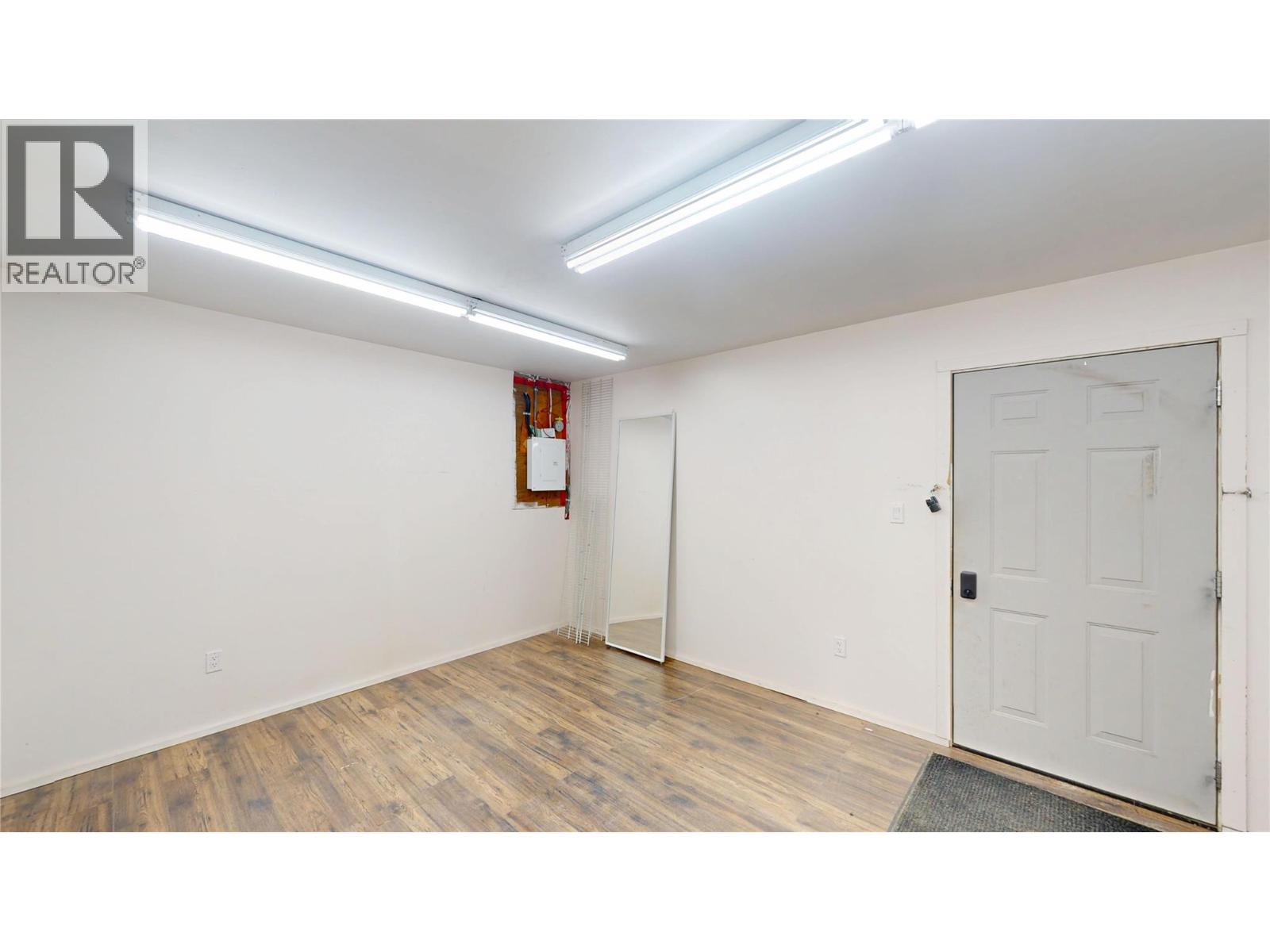 741 20th Avenue N, Cranbrook, British Columbia  V1C 3N4 - Photo 19 - 10385403