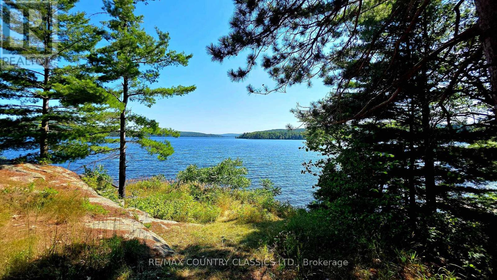 272 MASK ISLAND DRIVE S, Madawaska Valley, Ontario