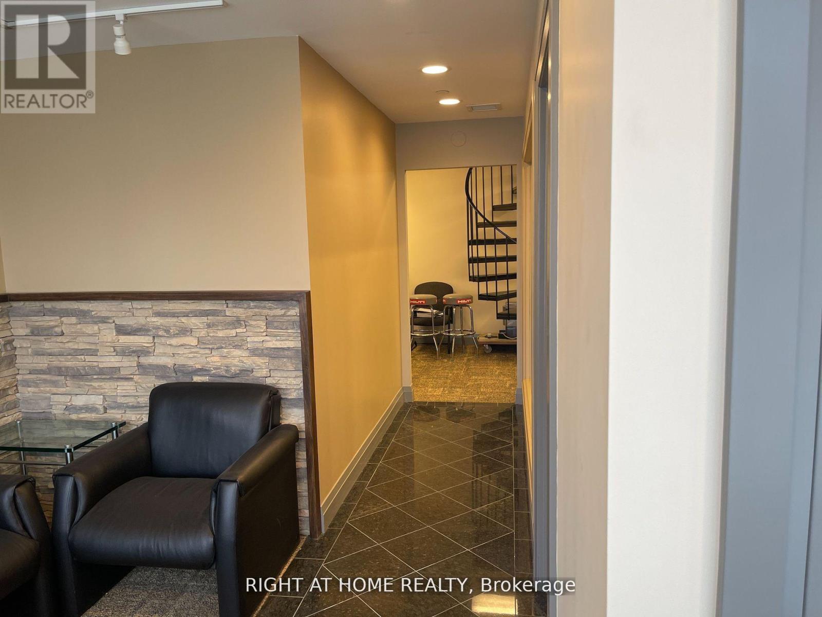 12 - 160 Cidermill Avenue, Vaughan, Ontario  L4K 4K5 - Photo 5 - N12591950