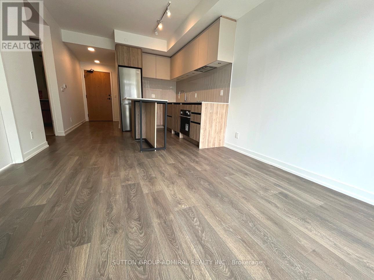 C906 - 8 Beverley Glen Boulevard, Vaughan, Ontario  L4J 0L5 - Photo 10 - N13054134