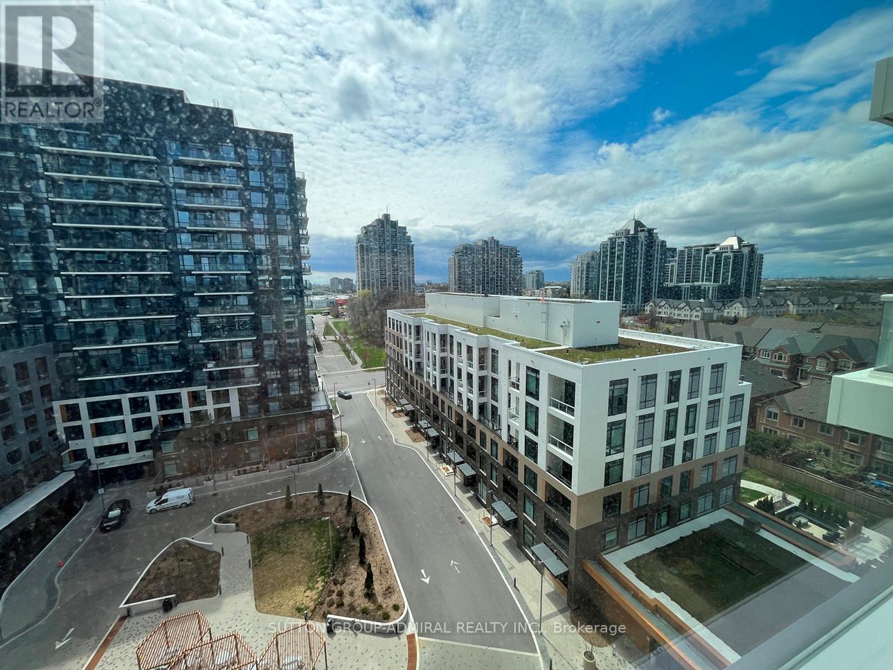 C906 - 8 Beverley Glen Boulevard, Vaughan, Ontario  L4J 0L5 - Photo 4 - N13054134