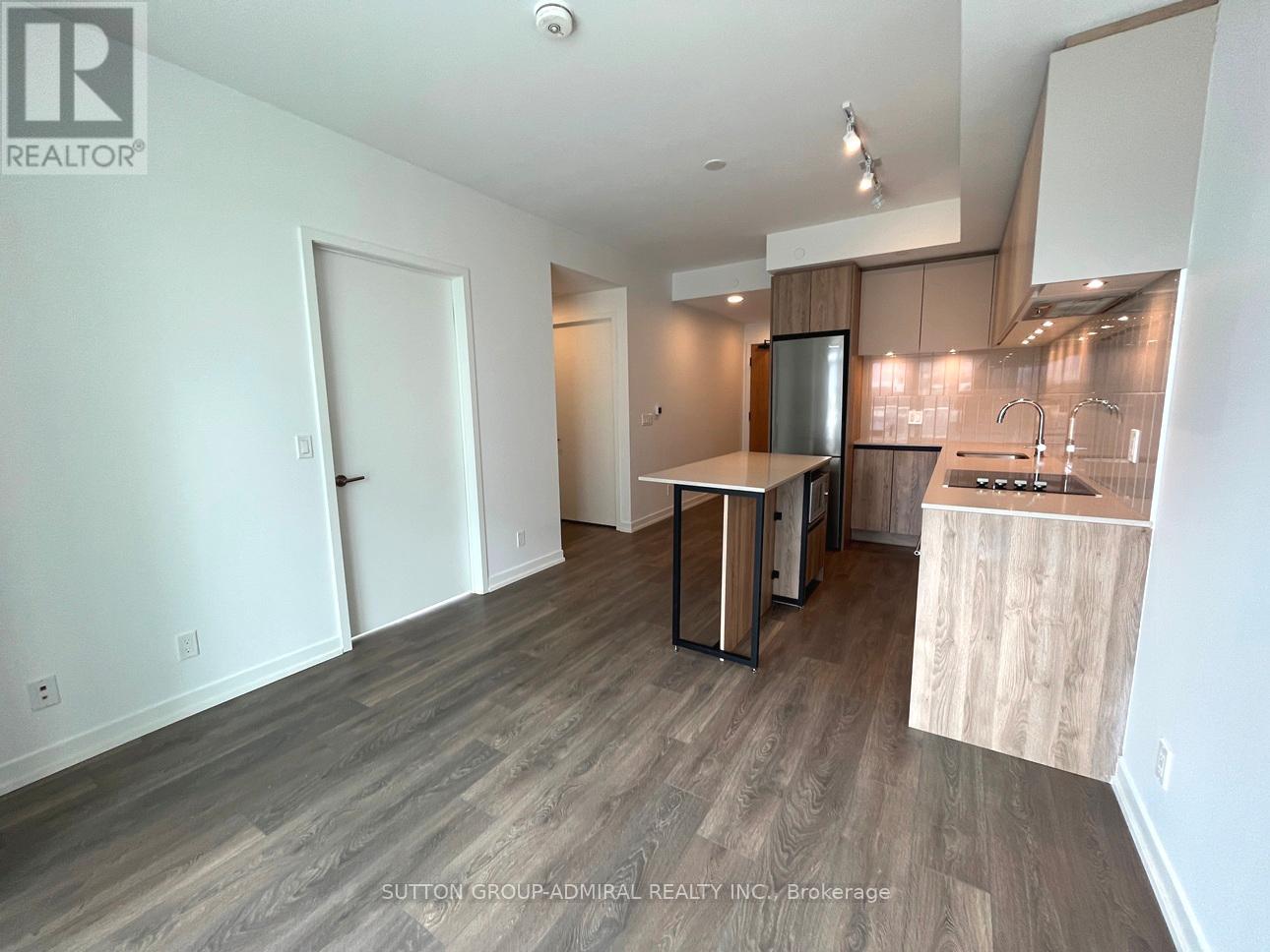 C906 - 8 Beverley Glen Boulevard, Vaughan, Ontario  L4J 0L5 - Photo 15 - N13054134