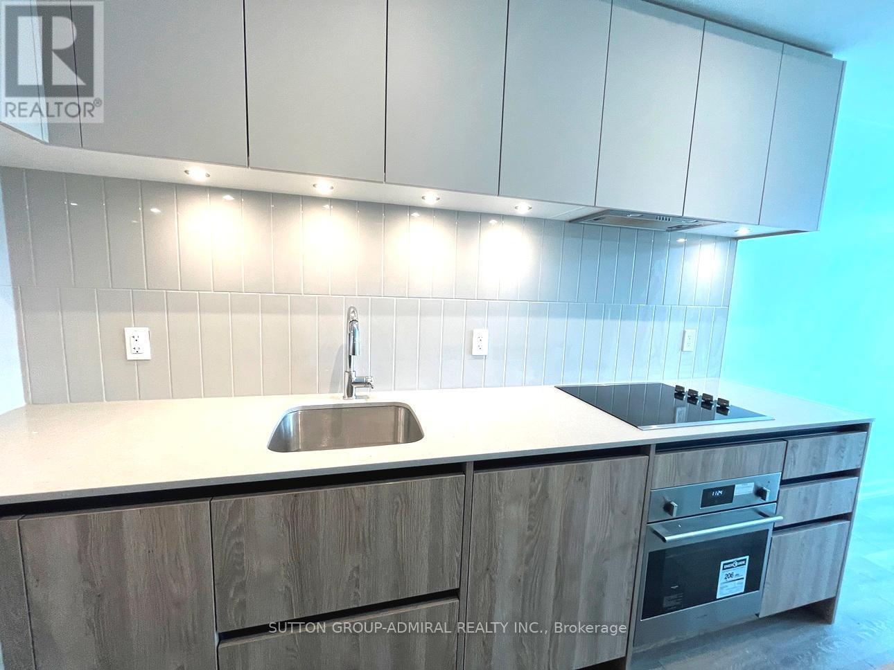 C906 - 8 Beverley Glen Boulevard, Vaughan, Ontario  L4J 0L5 - Photo 7 - N13054134