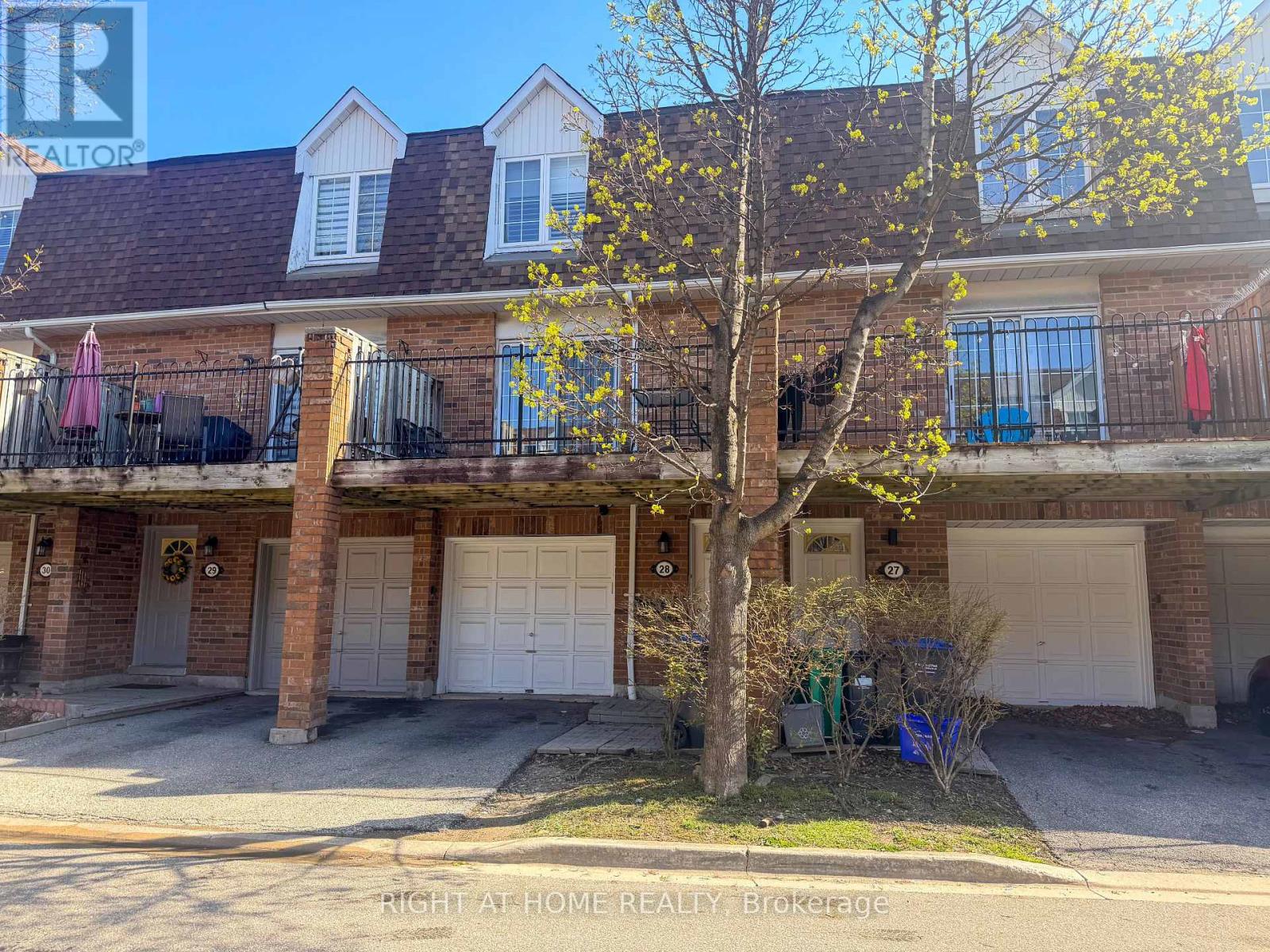28 - 1525 South Parade Court, Mississauga, Ontario  L5M 6E9 - Photo 3 - W13046928