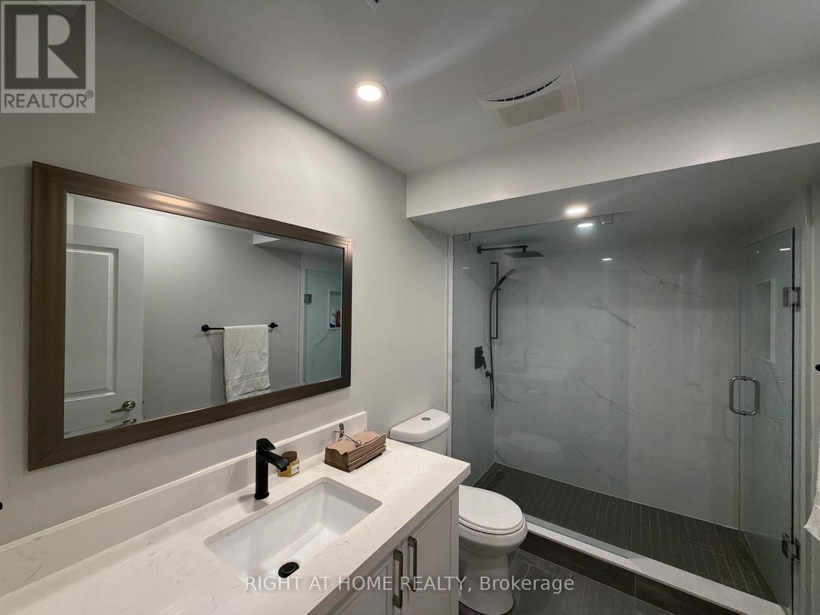 3169 Larry Crescent, Oakville, Ontario  L6M 0T1 - Photo 21 - W13014024