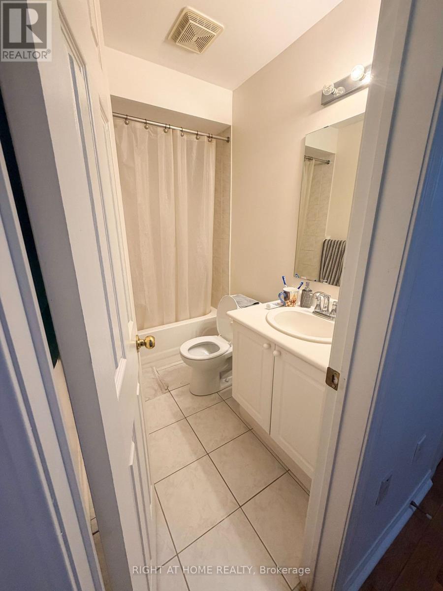 28 - 1525 South Parade Court, Mississauga, Ontario  L5M 6E9 - Photo 20 - W13046928