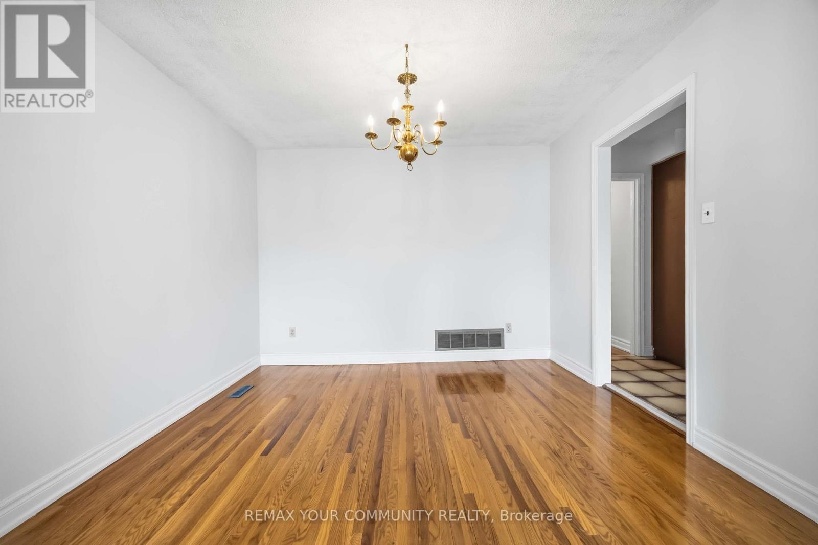 30 John Lindsay Court, Toronto, Ontario  M3L 2K1 - Photo 16 - W13059000