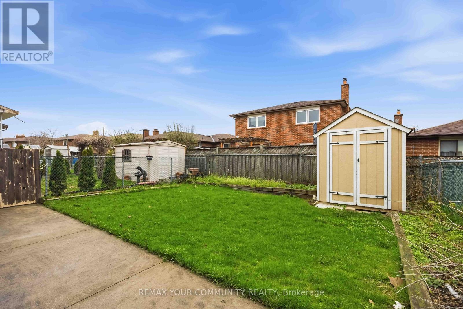 30 John Lindsay Court, Toronto, Ontario  M3L 2K1 - Photo 38 - W13059000