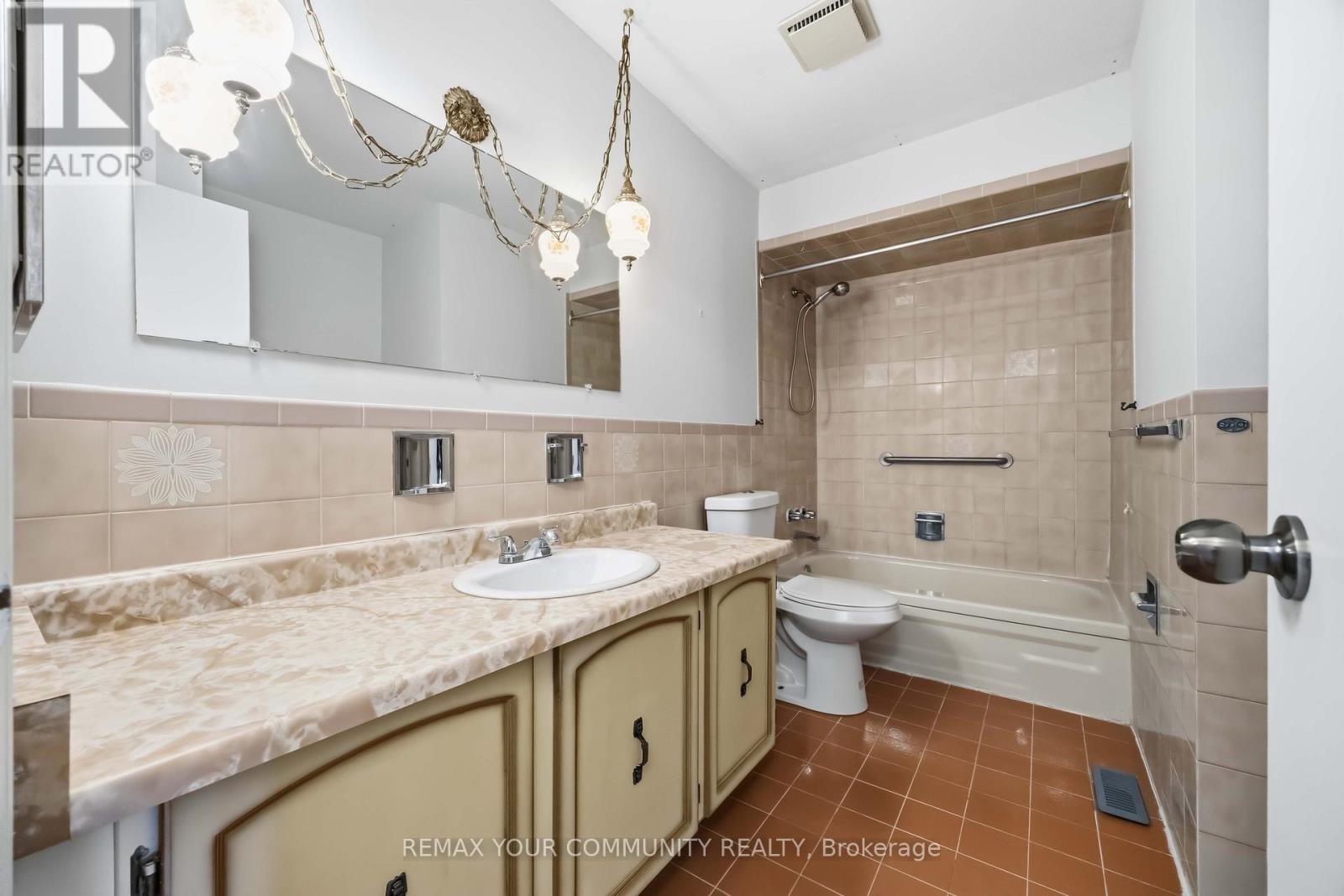 30 John Lindsay Court, Toronto, Ontario  M3L 2K1 - Photo 25 - W13059000