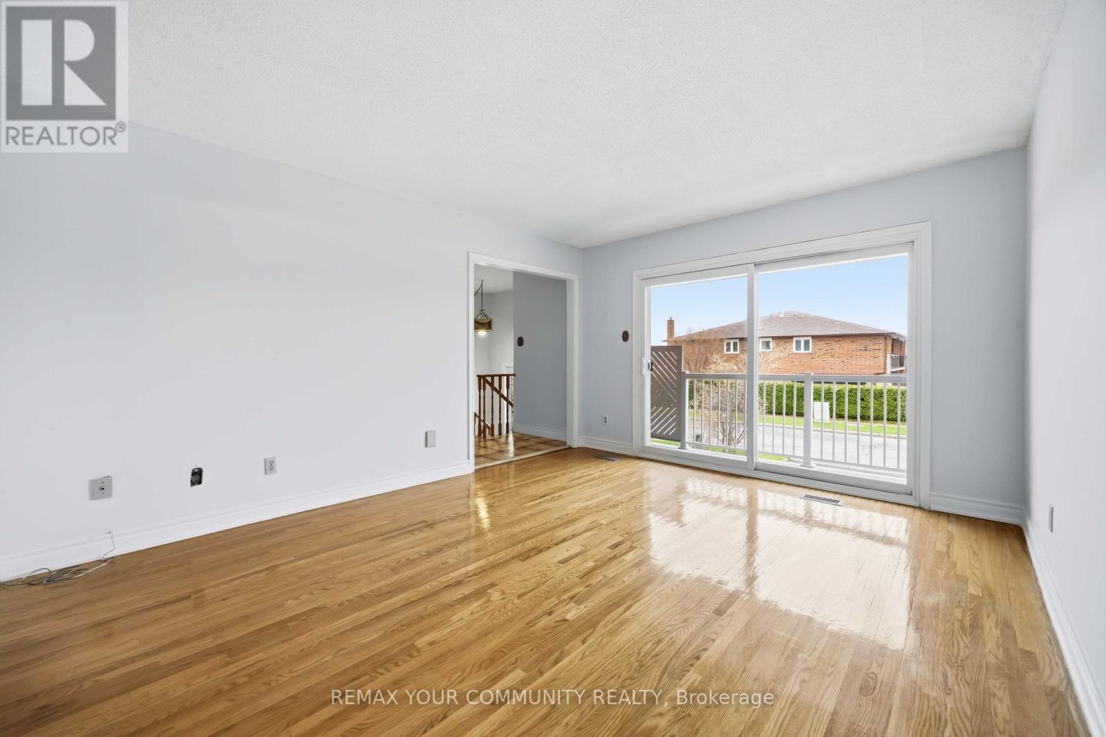 30 John Lindsay Court, Toronto, Ontario  M3L 2K1 - Photo 14 - W13059000