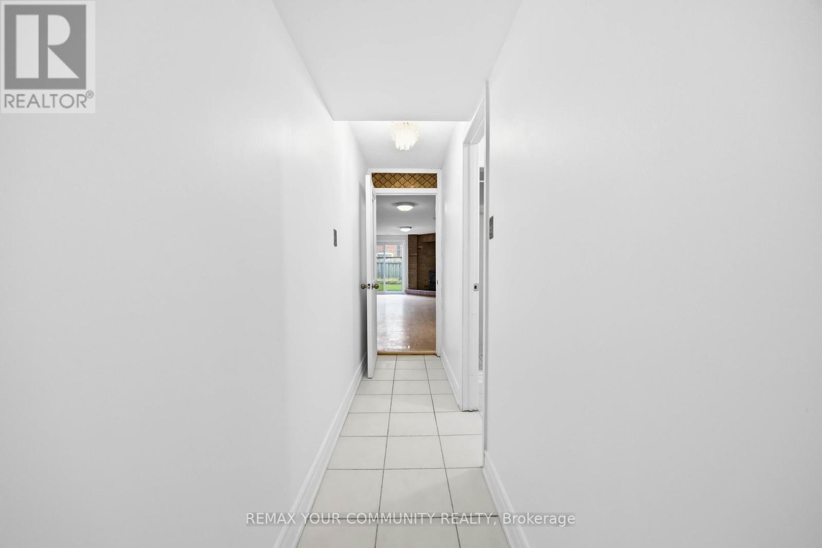 30 John Lindsay Court, Toronto, Ontario  M3L 2K1 - Photo 27 - W13059000
