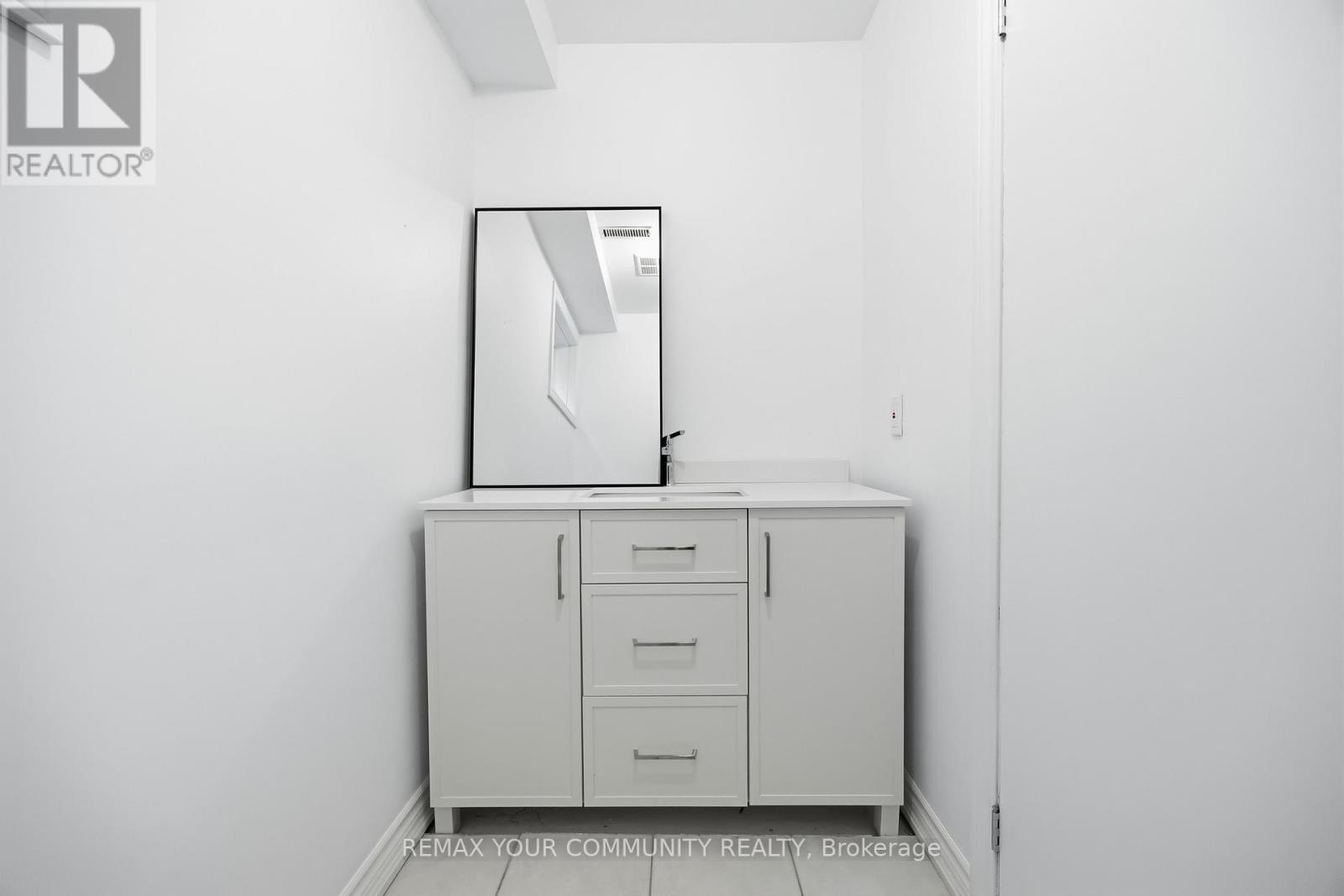 30 John Lindsay Court, Toronto, Ontario  M3L 2K1 - Photo 33 - W13059000