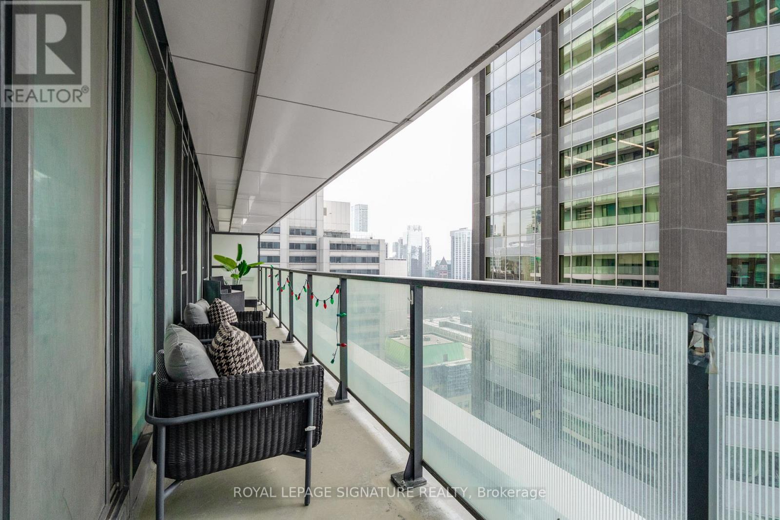 2503 - 426 University Avenue, Toronto, Ontario  M5G 1S9 - Photo 16 - C13065334
