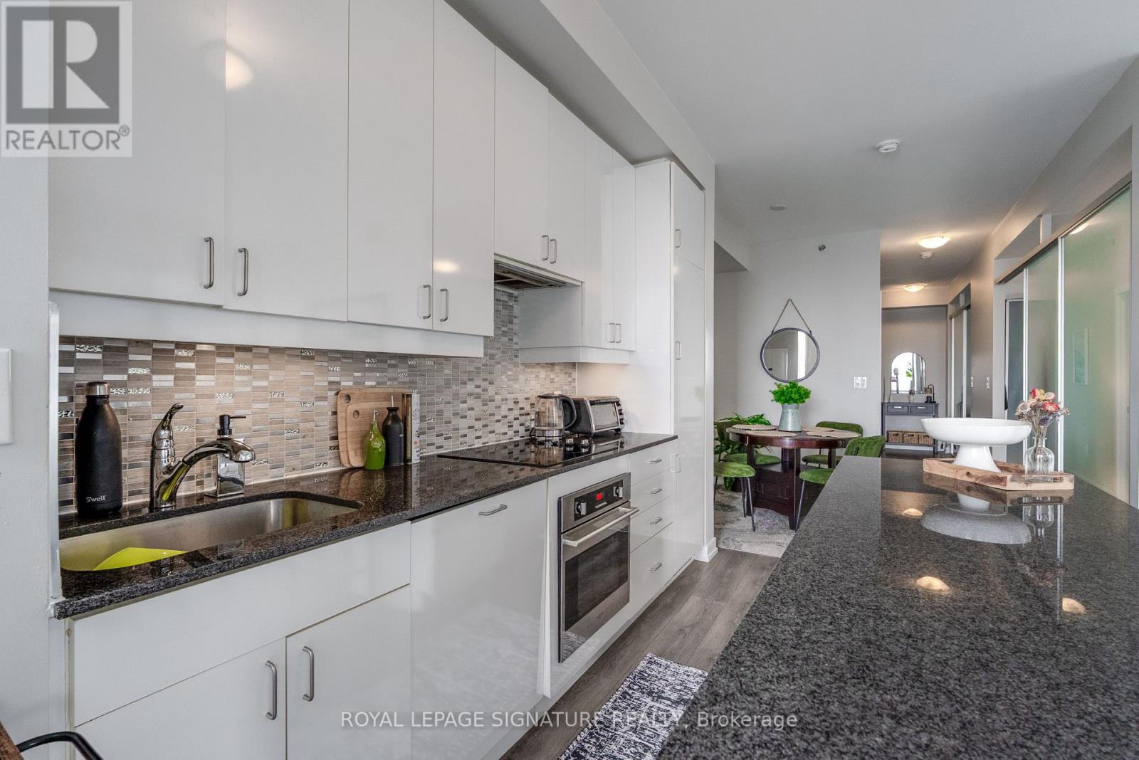 2503 - 426 University Avenue, Toronto, Ontario  M5G 1S9 - Photo 6 - C13065334