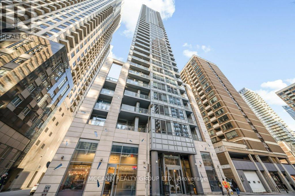 3302 - 21 BALMUTO STREET, Toronto, Ontario