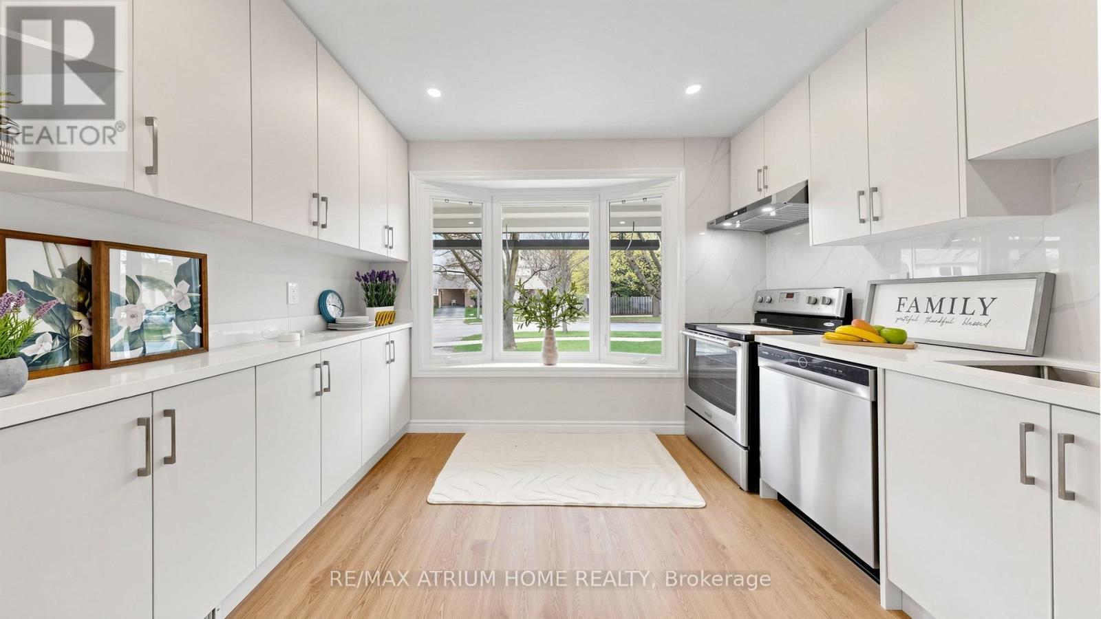13 Applegate Crescent E, Toronto (Hillcrest Village), Ontario  M2H 2R5 - Photo 12 - C13065504