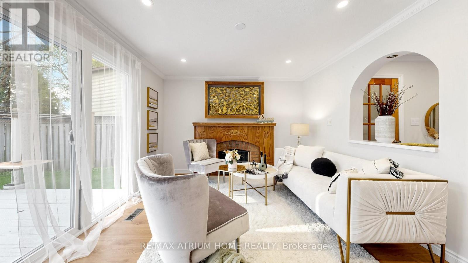13 Applegate Crescent E, Toronto (Hillcrest Village), Ontario  M2H 2R5 - Photo 3 - C13065504