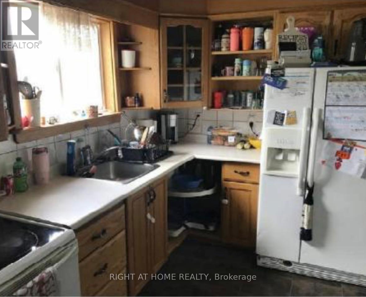38 Washington Street, Brant, Ontario  N3L 2A7 - Photo 13 - X12834274