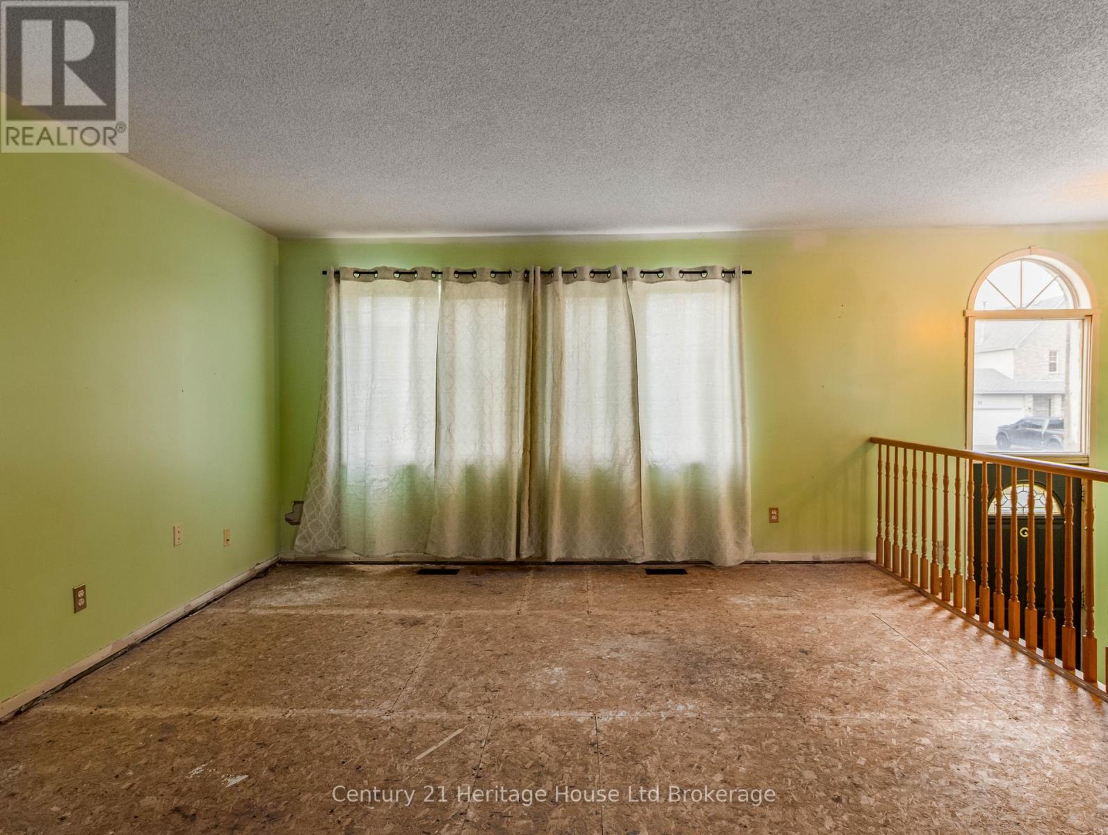 14 Pebble Beach Court, Woodstock, Ontario  N4S 8X1 - Photo 4 - X13058746