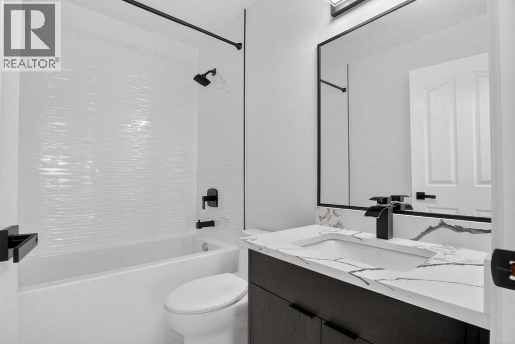 220 Sunterra Ridge Place, Cochrane, Alberta  T4C 1W1 - Photo 34 - A2306417