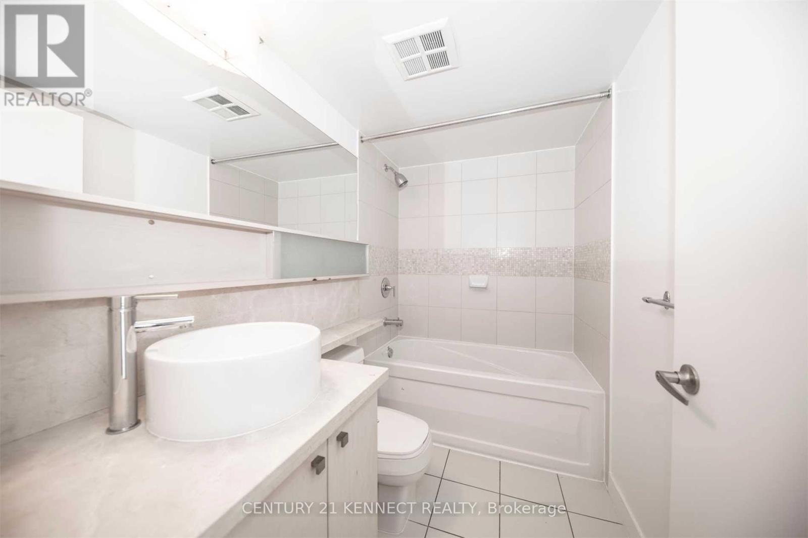 4701 - 11 Brunel Court, Toronto, Ontario  M5V 3Y3 - Photo 26 - C13062194
