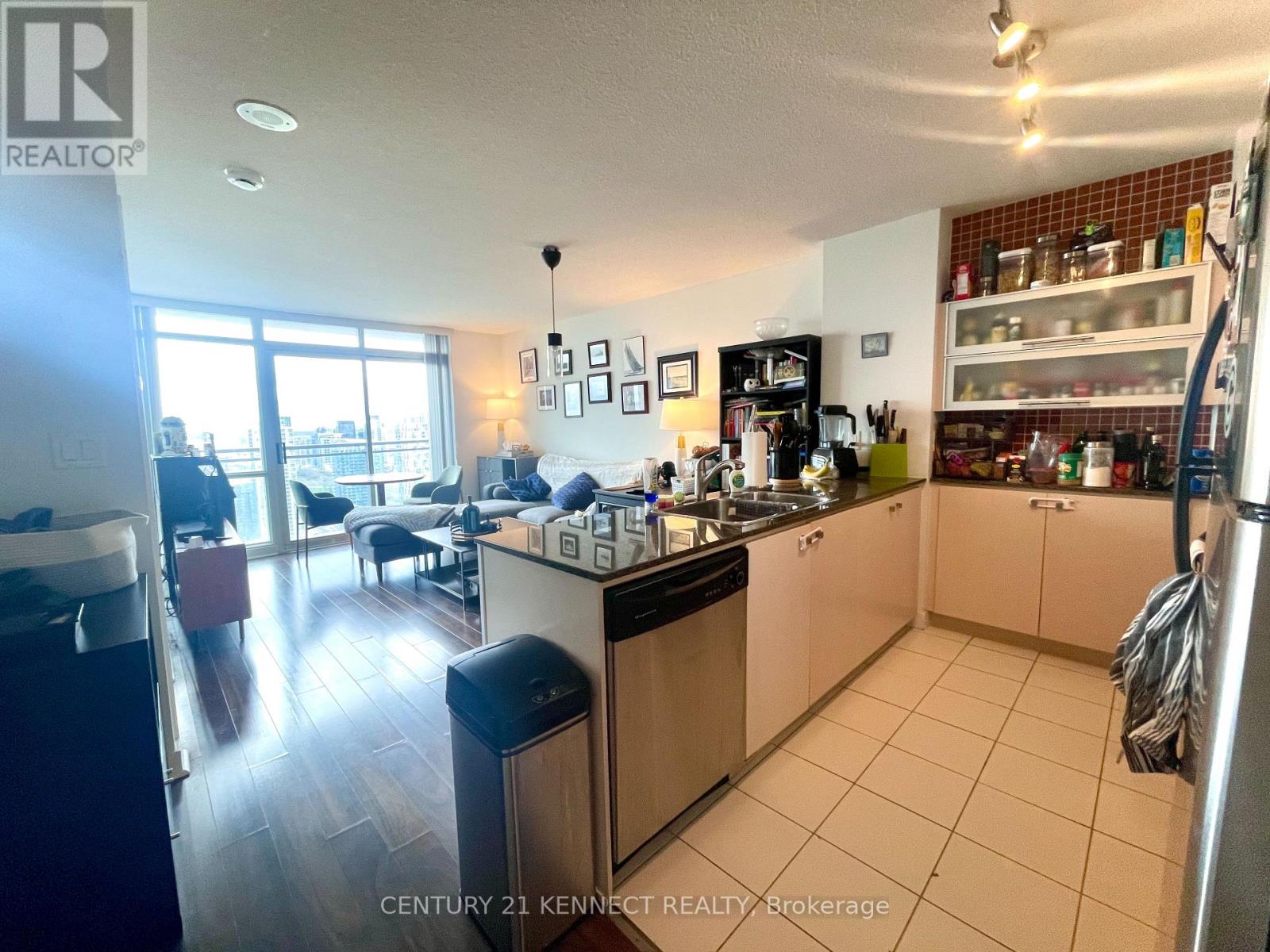 4701 - 11 Brunel Court, Toronto, Ontario  M5V 3Y3 - Photo 3 - C13062194