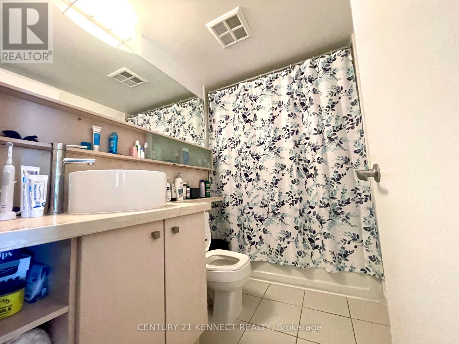 4701 - 11 Brunel Court, Toronto, Ontario  M5V 3Y3 - Photo 8 - C13062194