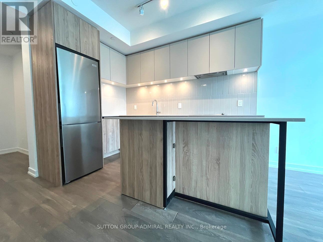 C906 - 8 Beverley Glen Boulevard, Vaughan, Ontario  L4J 0L5 - Photo 19 - N13054134