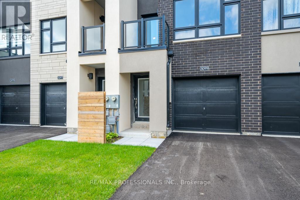 3099 Cherry Blossom Cmn, Burlington, Ontario  L7M 0H4 - Photo 2 - W13065332