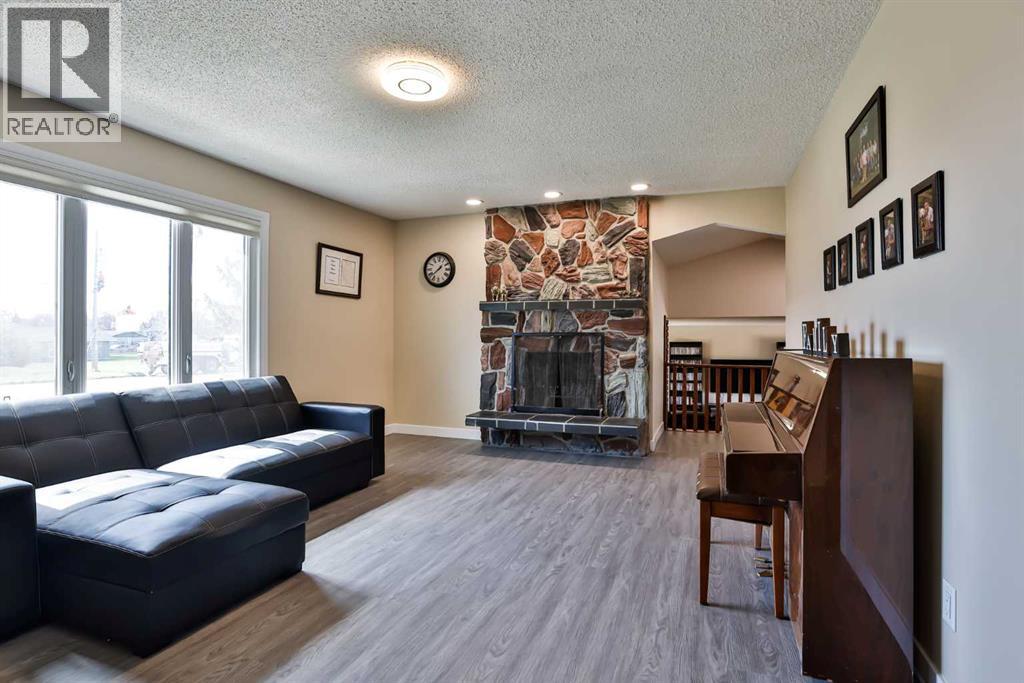 155e 100n, Raymond, Alberta  T0K 2S0 - Photo 4 - A2306481