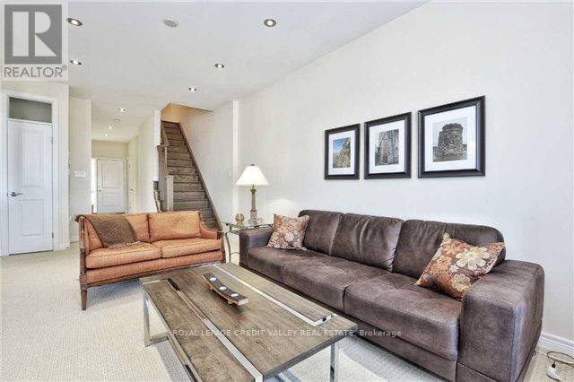 11 - 7 Lakelawn Road, Grimsby, Ontario  L3M 0E9 - Photo 12 - X13065428