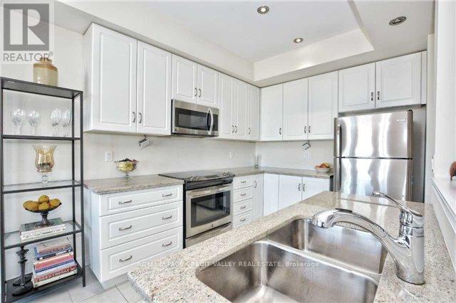 11 - 7 Lakelawn Road, Grimsby, Ontario  L3M 0E9 - Photo 8 - X13065428