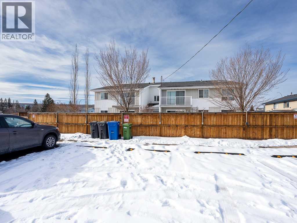 5, 4328 75 Street NW, Calgary, Alberta  T3B 2M8 - Photo 3 - A2291003