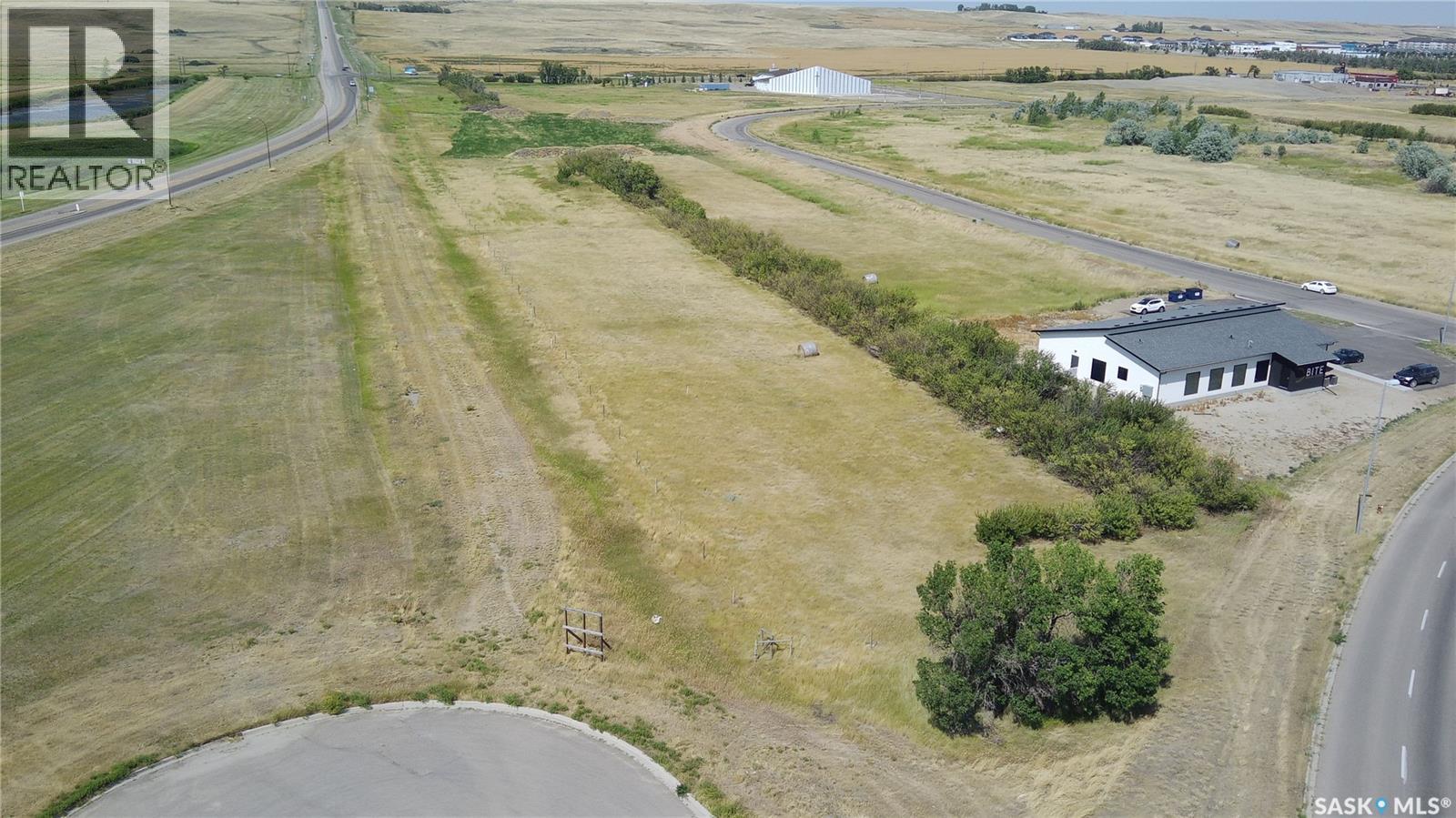814 Oasis Drive, Swift Current, Saskatchewan  S9H 5V6 - Photo 4 - SK034499