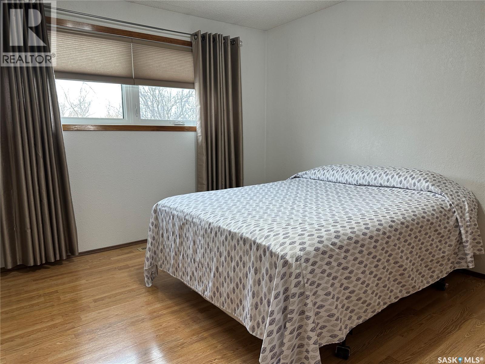 606 Staveley Crescent, Weyburn, Saskatchewan  S4H 2T6 - Photo 22 - SK034465