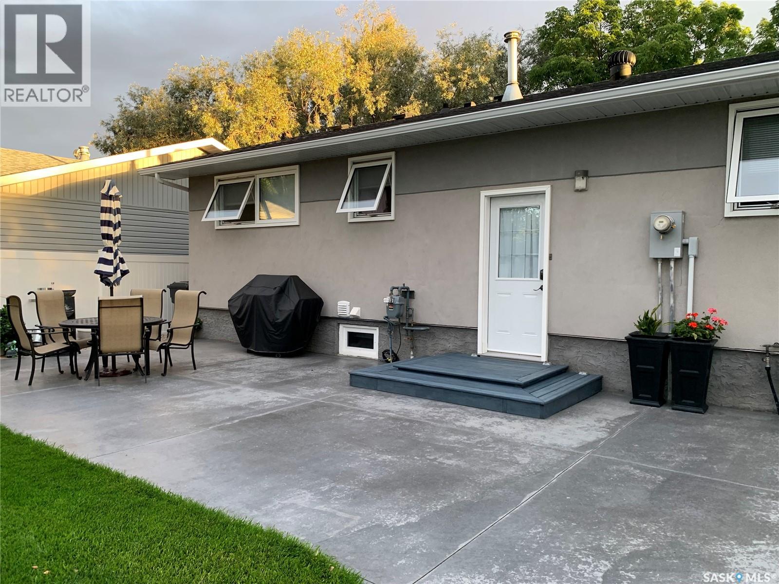 606 Staveley Crescent, Weyburn, Saskatchewan  S4H 2T6 - Photo 38 - SK034465